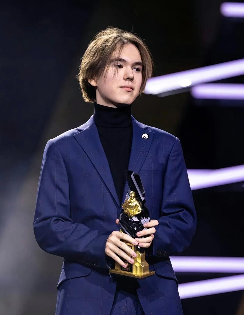 BNK FEARX 和 Generation Gaming 在 LCK 2025 赛季中获得胜利