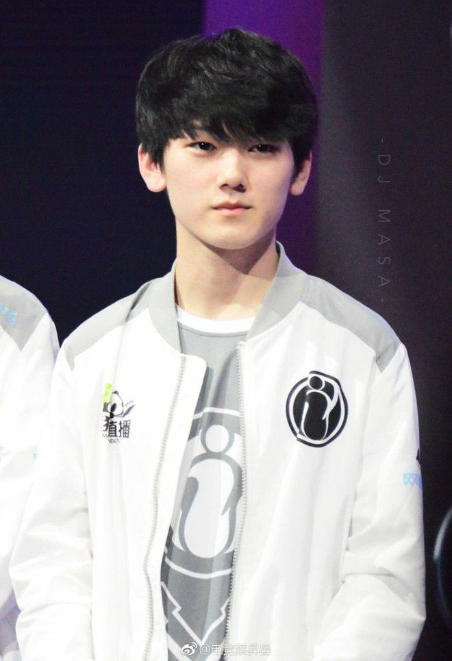 WBG选手故事告别Crisp：山水万程，好运常在 再会