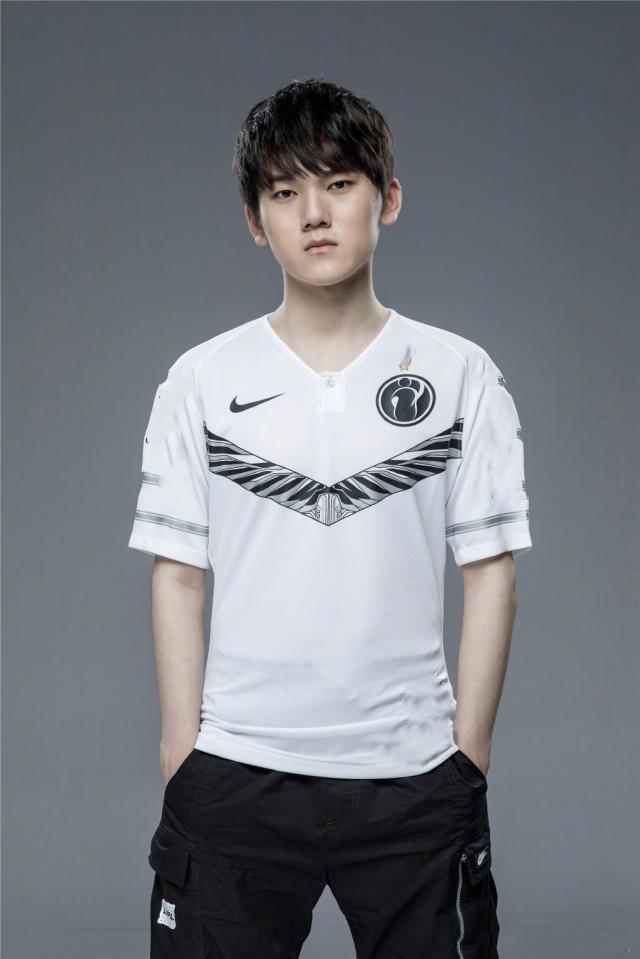 梅西和阿圭罗的俱乐部暂停CS2参赛，释放球员