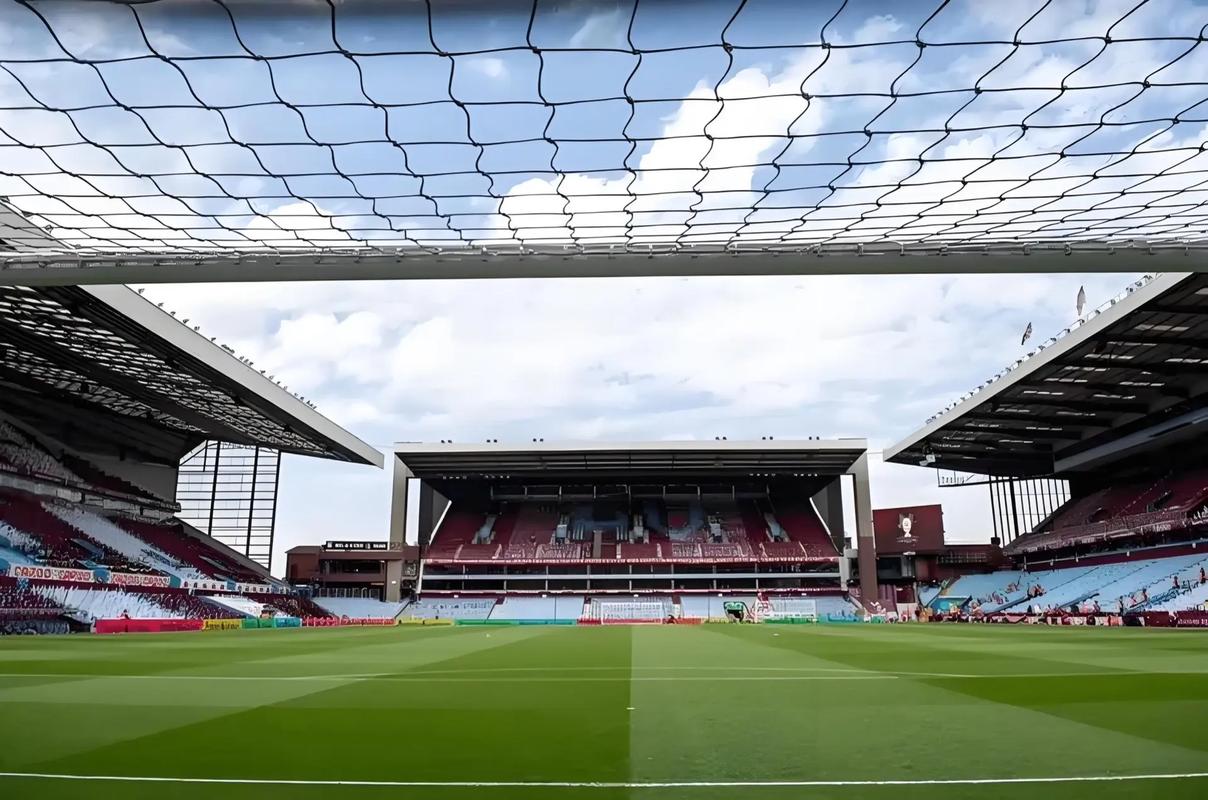 LPL夏季赛登峰组最数据：Light拿下最高场均KDA