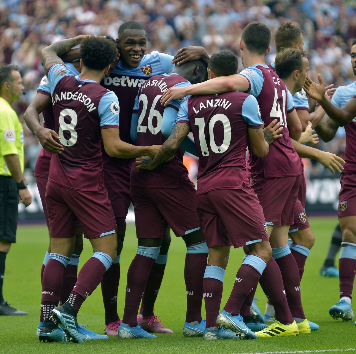 Royal Never Give Up 教练：亚索是Breathe的自信之选，阵容也是适合亚索的